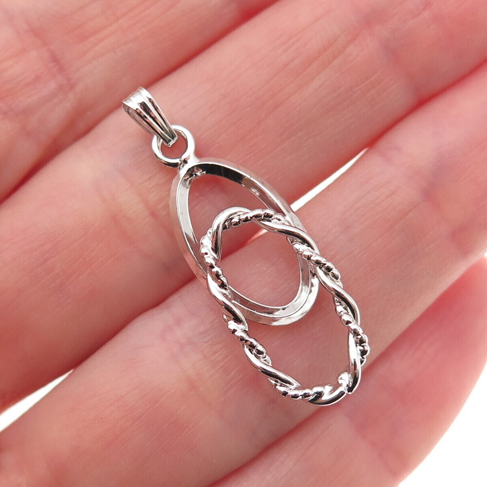 925 Sterling Silver Vintage Interlocked Twisted Link Charm Pendant